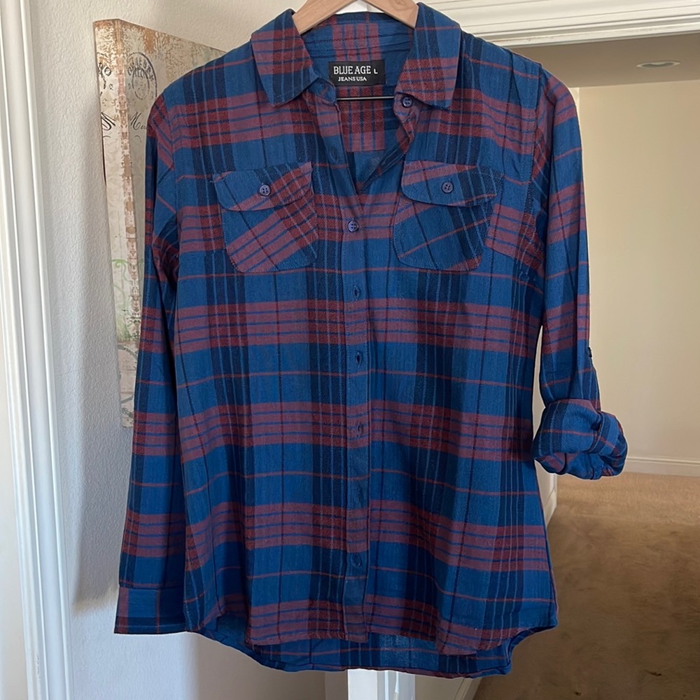 Brand new with tags flannel 😍